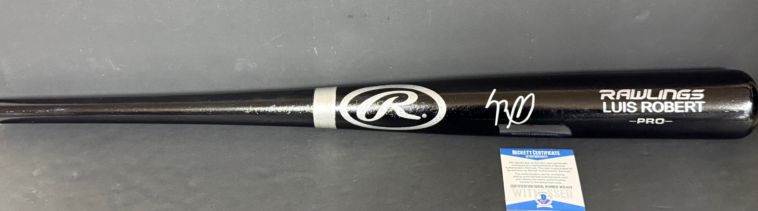 Luis Robert Chicago White Sox Signed Engraved Black Bat BECKETT WITNESS COA 1
