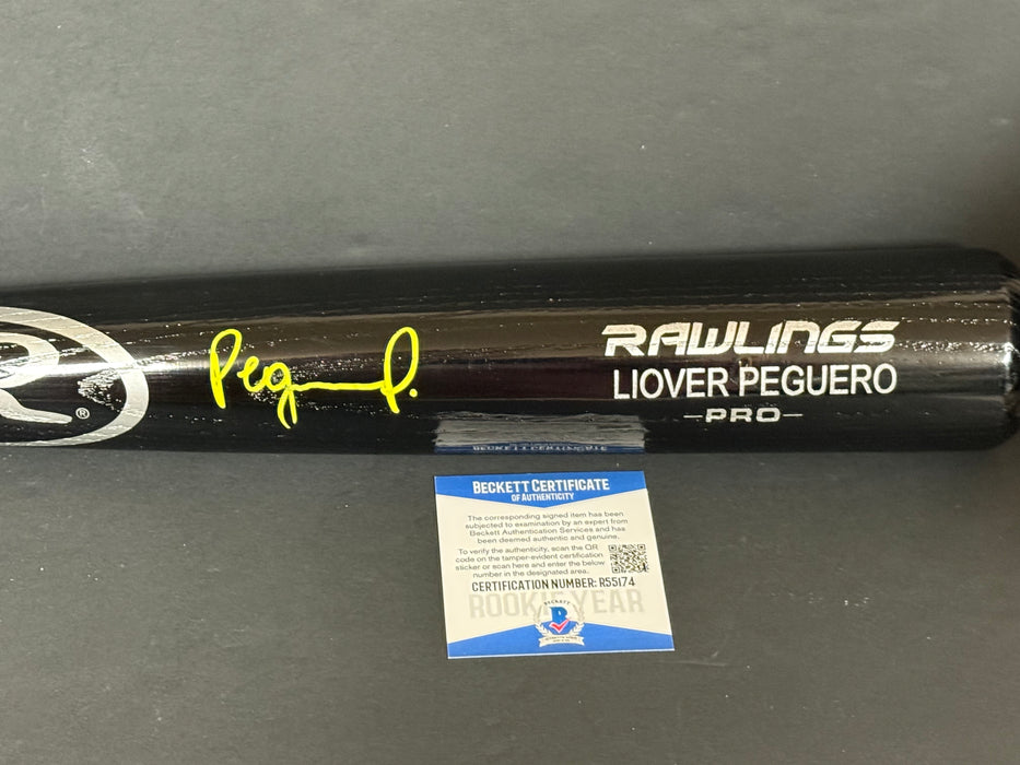 Liover Peguero Pirates Auto Signed Engraved Black Bat Beckett Rookie COA