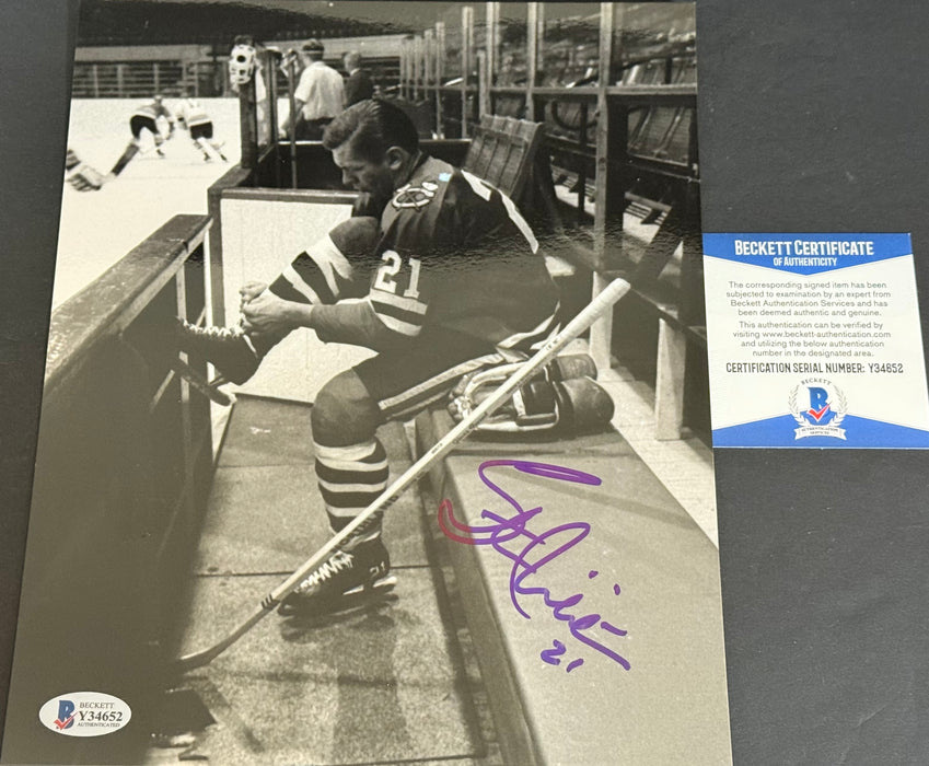 Stan Mikita Chicago Blackhawks Autographed Signed 8x10 Beckett COA ,