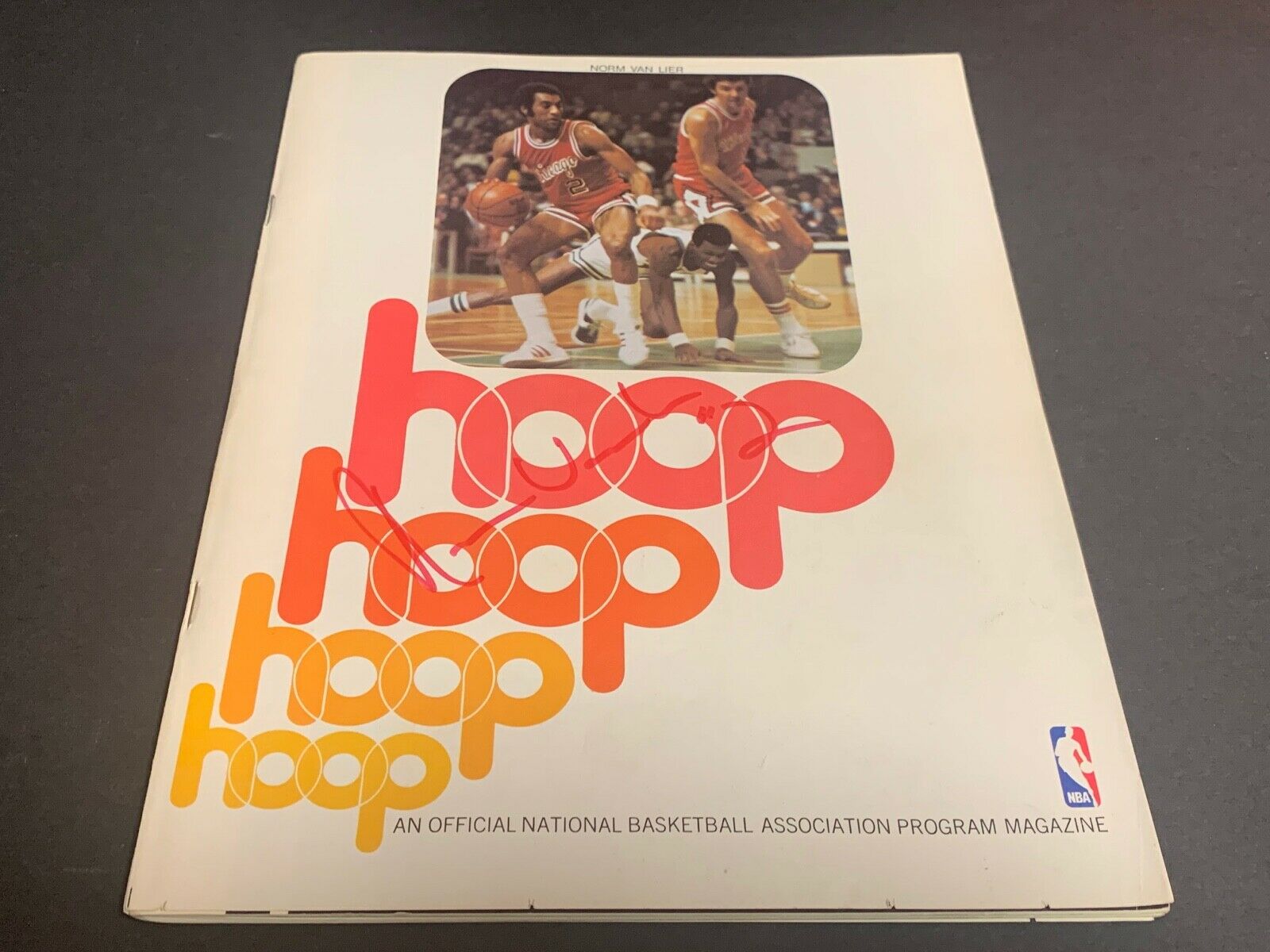 Norm Van Lier Chicago Bulls Autographed Signed Hoop Magazine Program Feb 1977