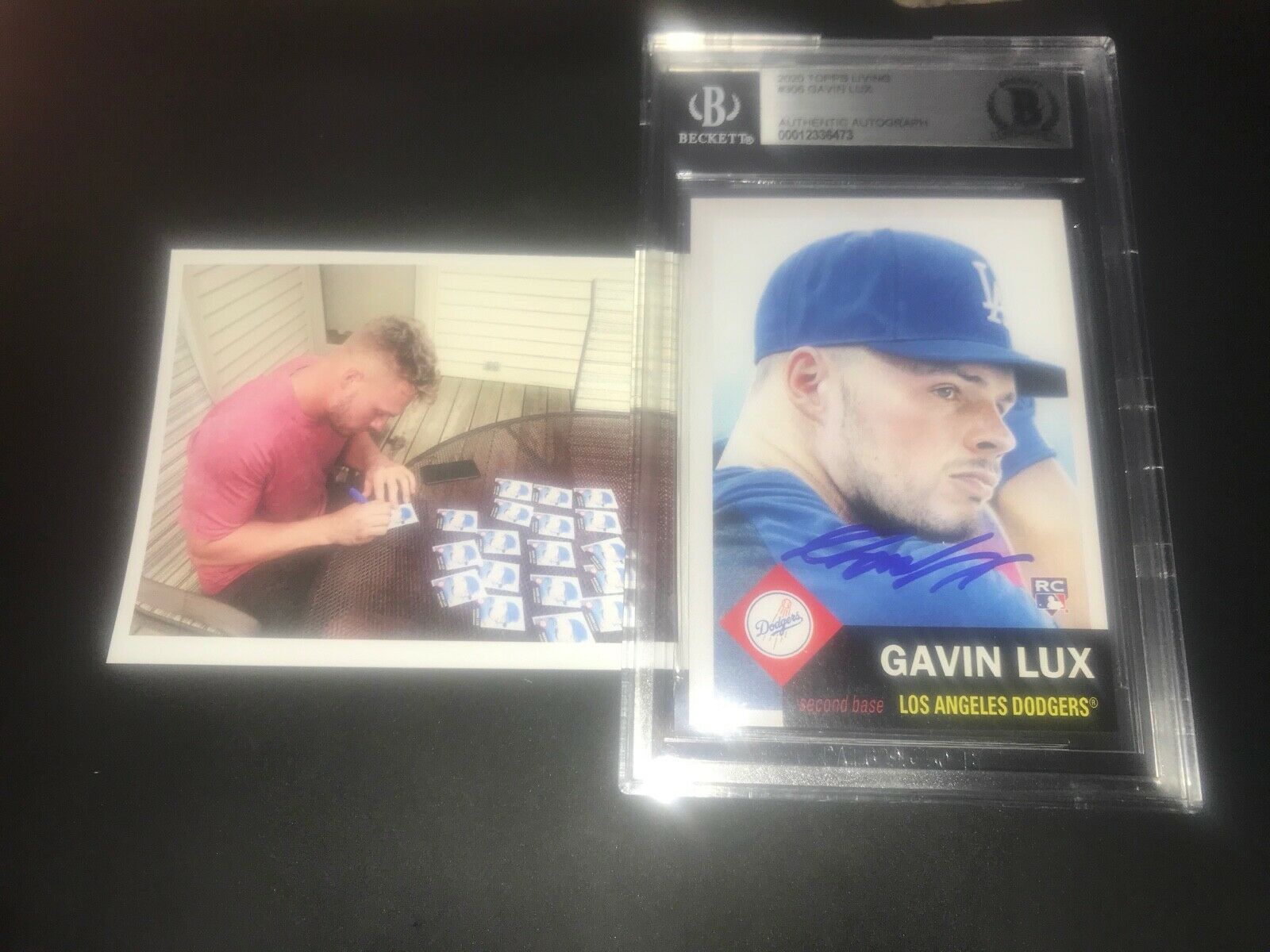 Gavin Lux Los Angeles Dodgers SIGNED 2019 Topps LIVING SET BECKETT CERTIFIED 1