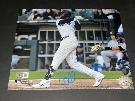 Luis Robert White Sox Autographed Signed 8x10 Photo Beckett WITNESS COA ~